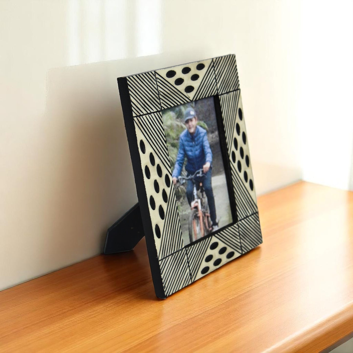 Elegant Handcrafted Resin Photo Frame