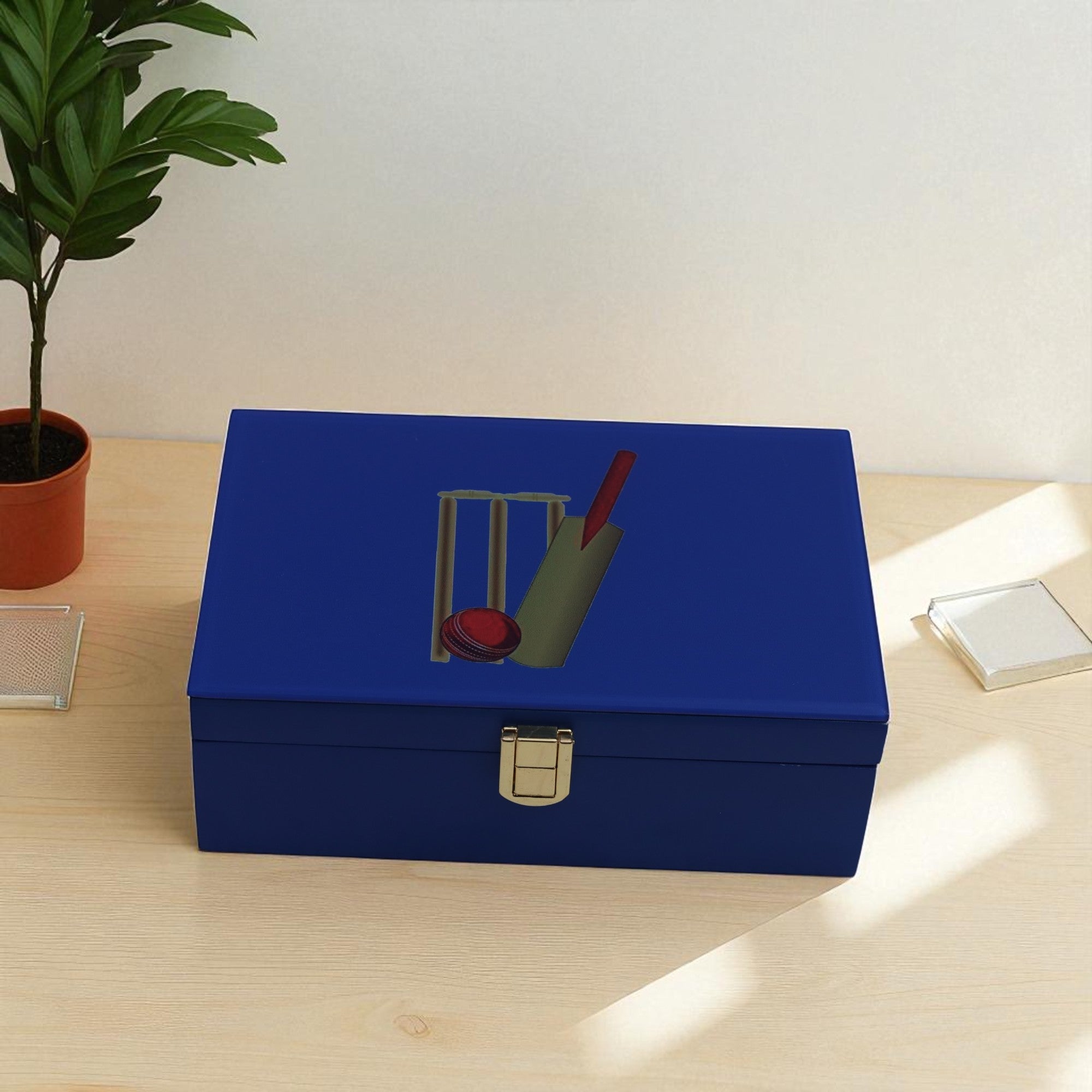 Lacquered Glass Storage Box with Cricket Design