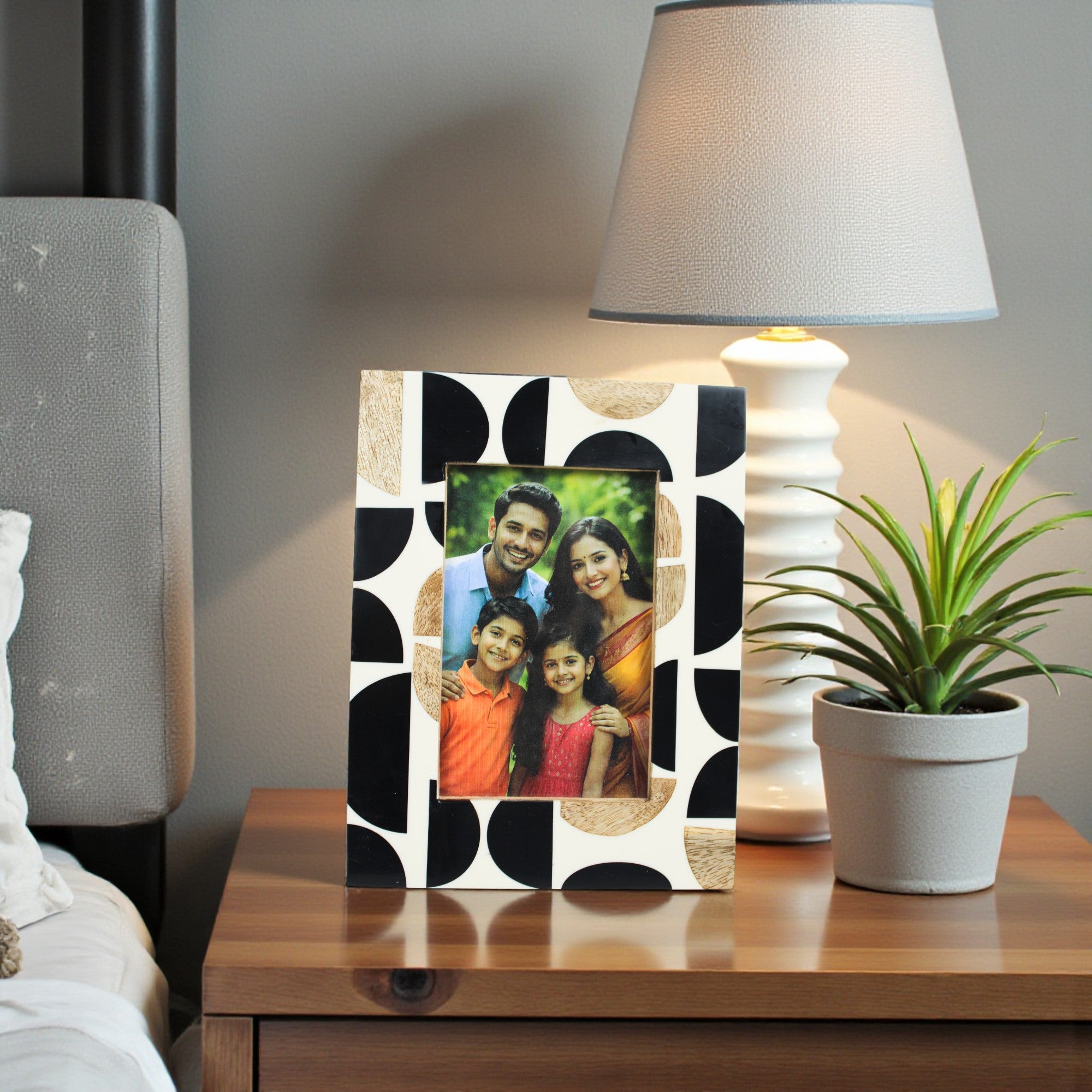 Decorative Mosaic Photo Frame for Home Decor