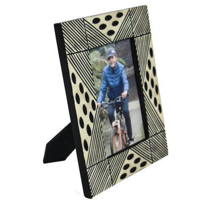 Black & Ivory Colored Resin Picture Frame