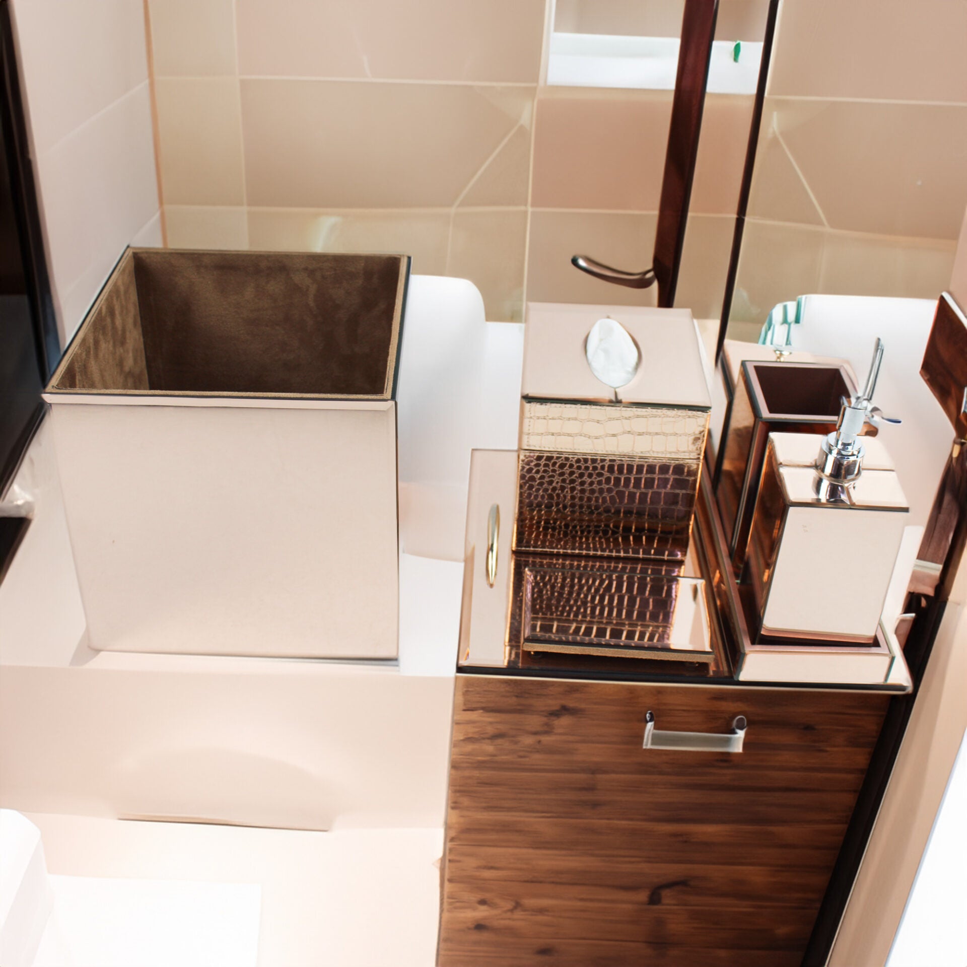 Luxury Complete Bathroom Accessory Set of 8 Pieces (Rose Gold Glass)