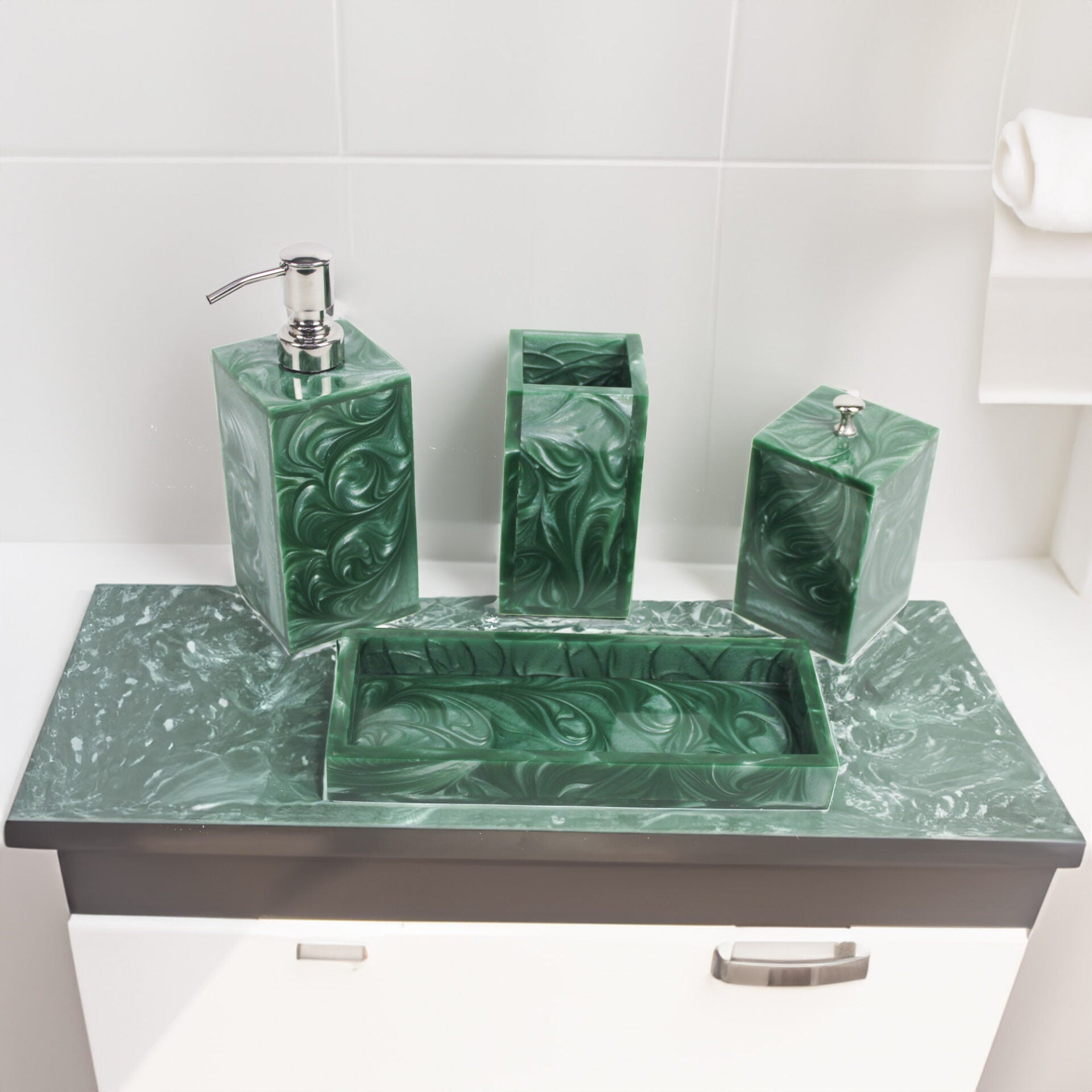 Green Modern Bath Accessory for Luxury Bathrooms Set of Four