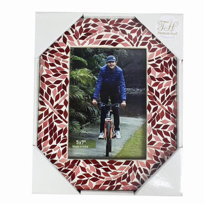 Red & White Mosaic Photo / Picture Frame