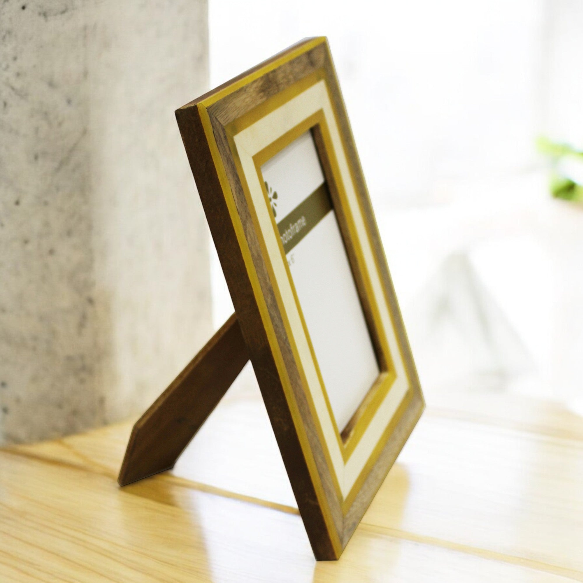 Elegant 4X6 Wood & Resin Photo Frame