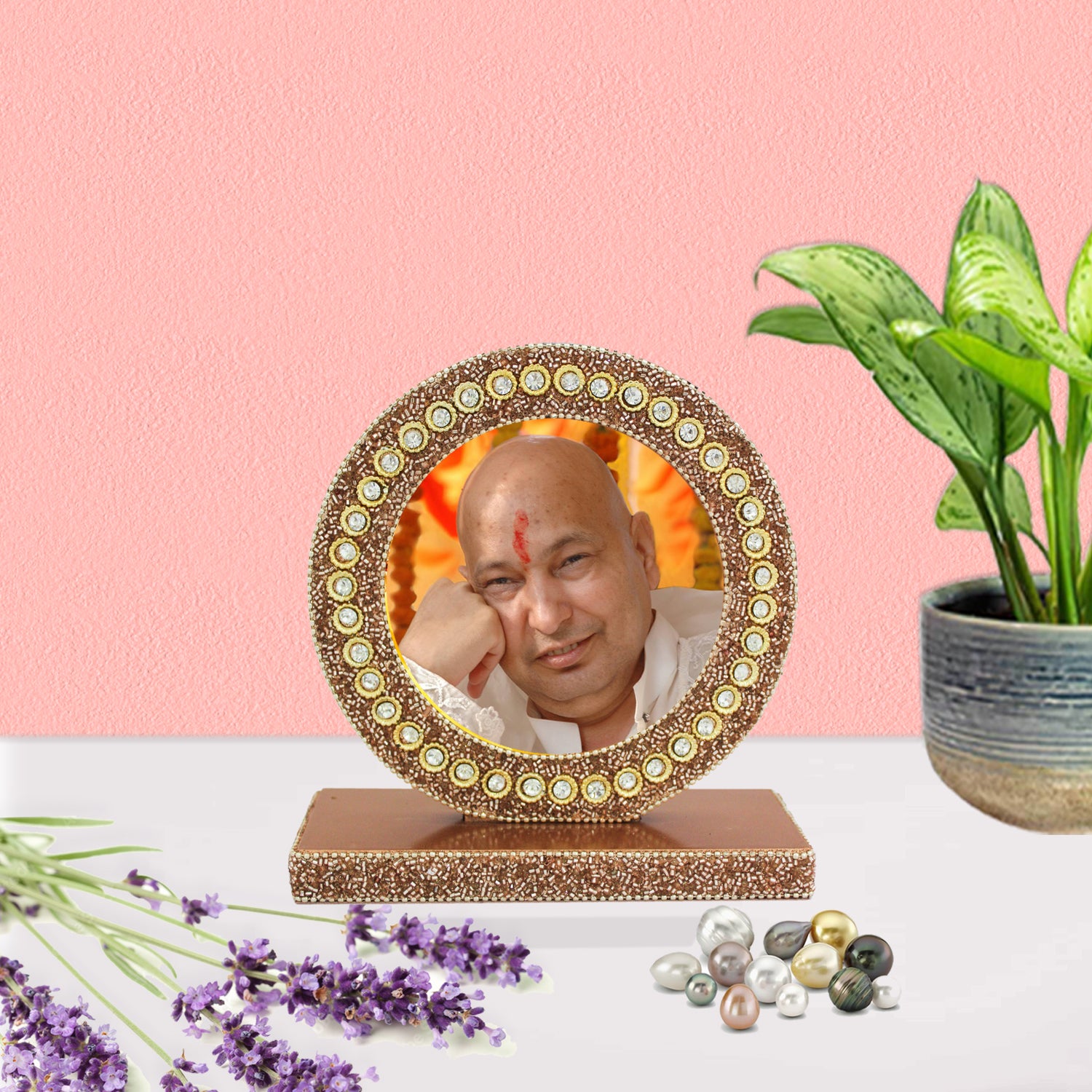 Beaded Guruji Photo Frame for Blessings (Picture Size: 4.5 Inch)-TH-1261