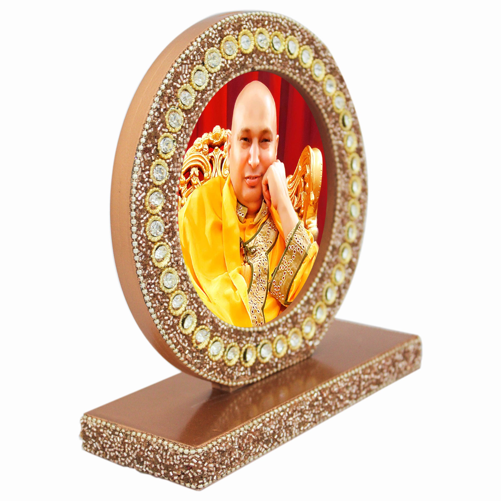 Beaded Guruji Photo Frame for Blessings (Picture Size: 4.5 Inch Dia.)