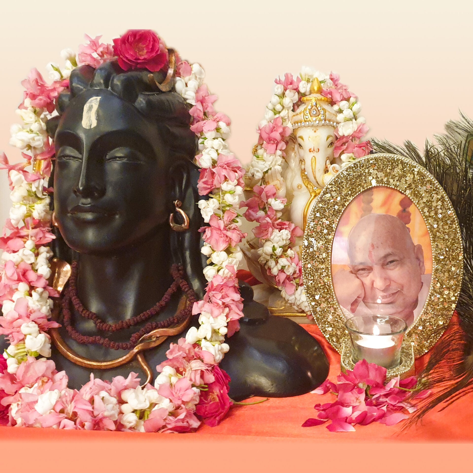 Decorative Guruji Blessings Gold Photo Frame (5x7 Inches ) - TH-152