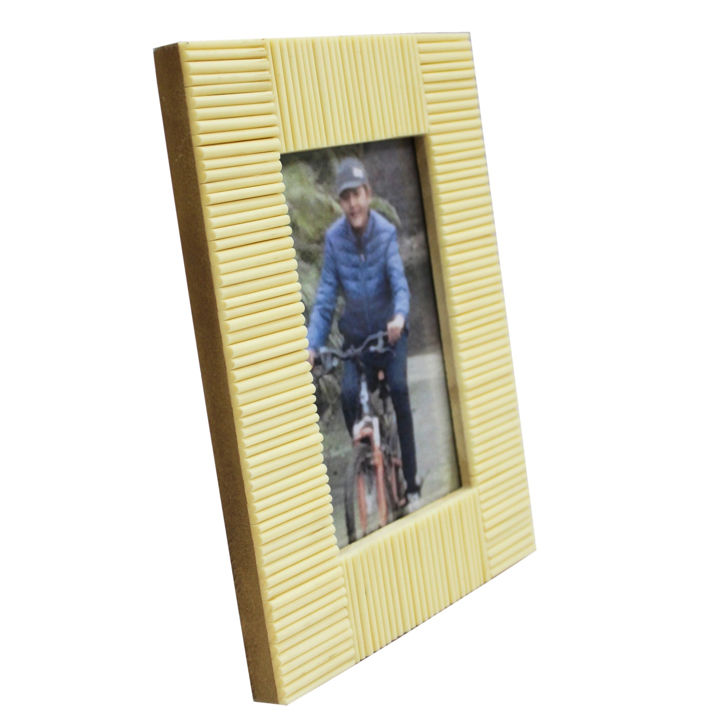 Portrait Photo / Picture Frame made of MDF and Plastic Resin (Picture Size: 4 x 6 Inches)-TH-016