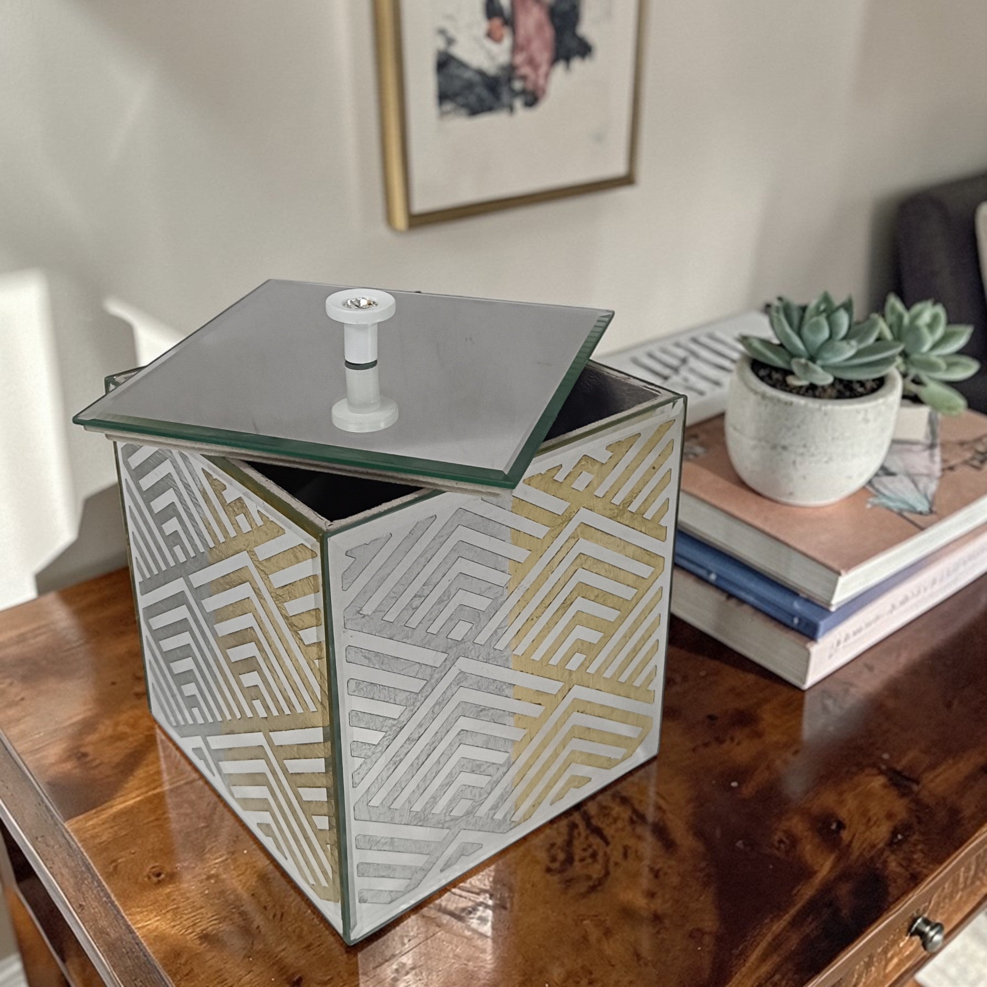 Designer Geometrical Designed Silver Mirror Dustbin with Lid