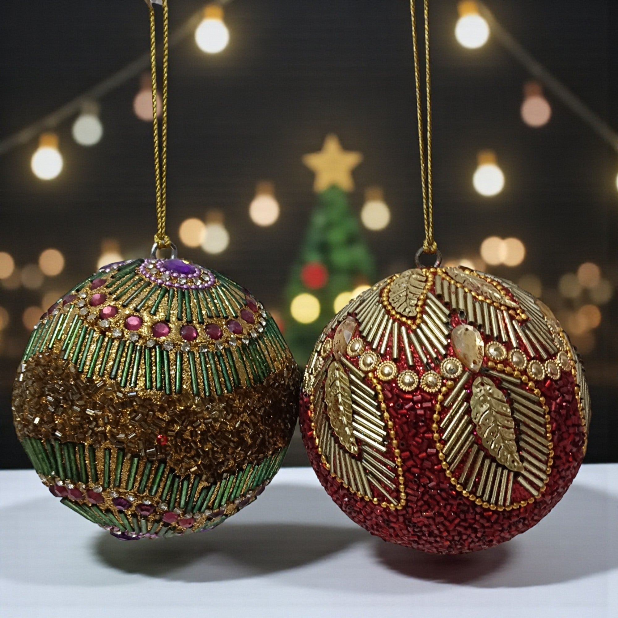 Set of 2 Embellished Balls Christmas Hangings